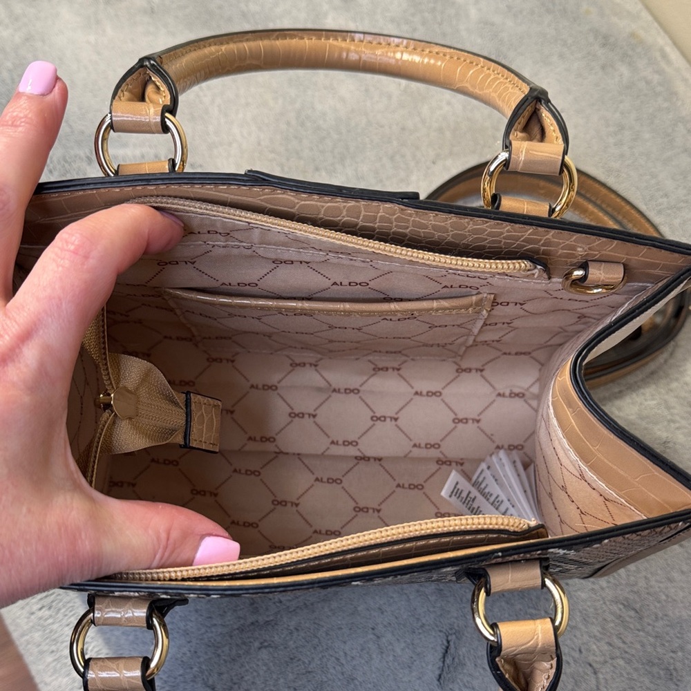ALDO Snake Print Small Tote - Tan Brown White - Gold Hardware - Like New - Picture 10 of 12